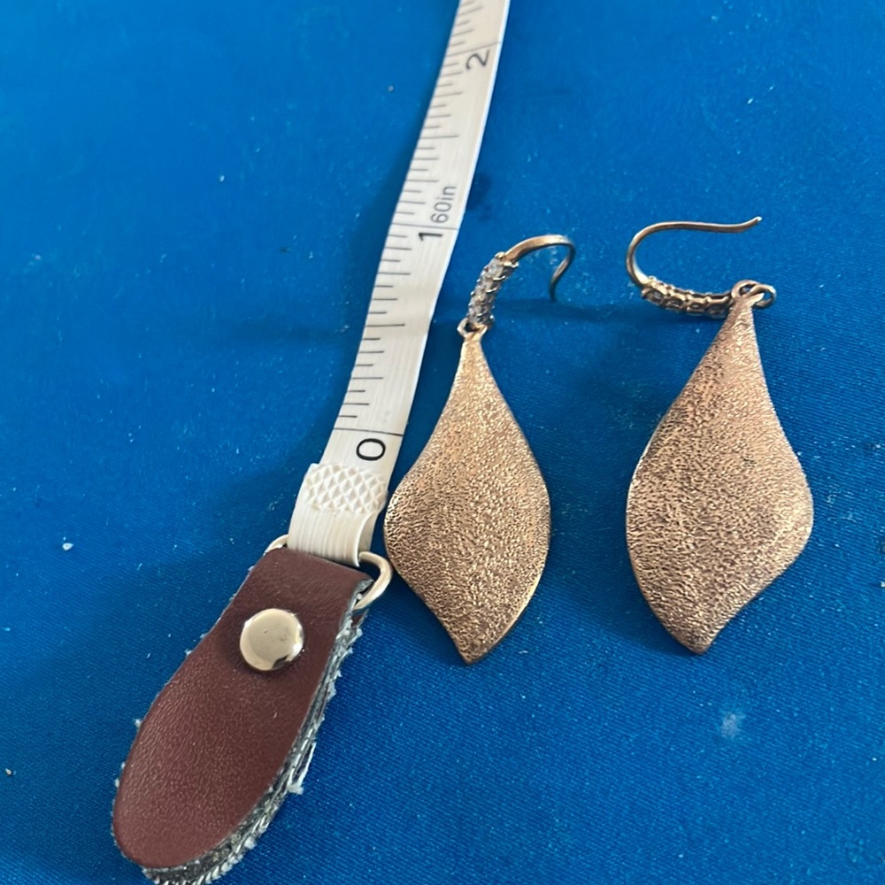 Elegant Gold Textured Earrings